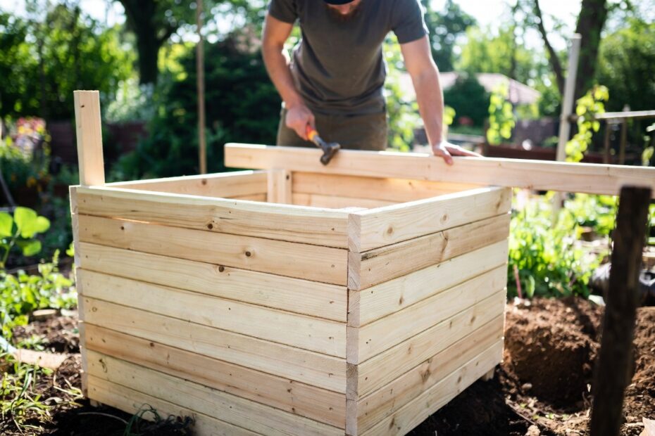 How to Build a Compost Bin